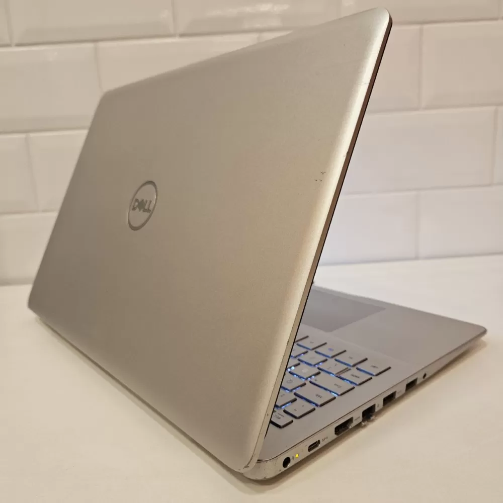 Notebook Dell i7 8th - 16Gb Ram - GeForce MX130 - SSD Notebook Dell i7 8th - 16Gb Ram - GeForce MX130 - SSD