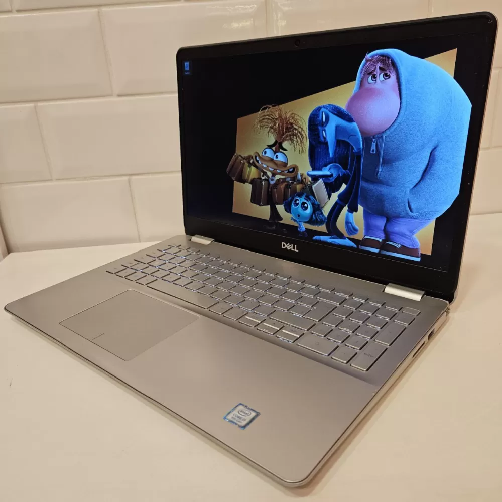 Notebook Dell i7 8th - 16Gb Ram - GeForce MX130 - SSD Notebook Dell i7 8th - 16Gb Ram - GeForce MX130 - SSD