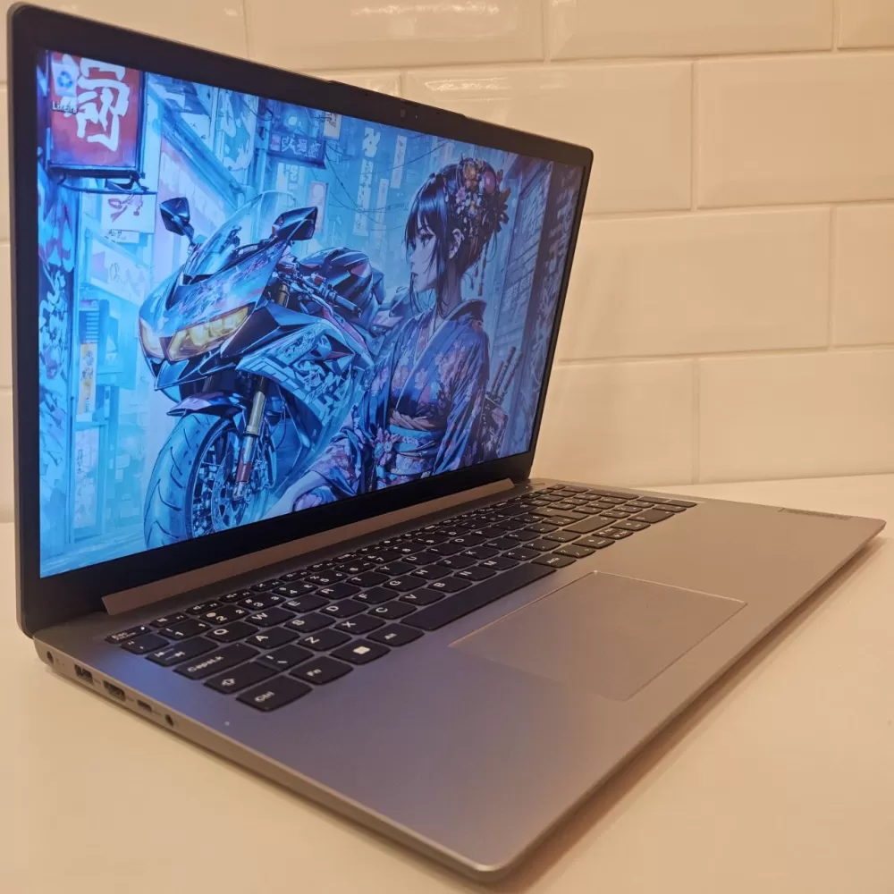 Notebook Lenovo Ryzen 5 7520U - 16Gb Ram - AMD Radeon 610M - SSD Notebook Lenovo Ryzen 5 7520U - 16Gb Ram - AMD Radeon 610M - SSD