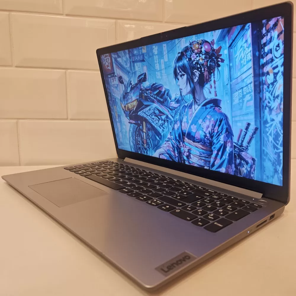 Notebook Lenovo Ryzen 5 7520U - 16Gb Ram - AMD Radeon 610M - SSD Notebook Lenovo Ryzen 5 7520U - 16Gb Ram - AMD Radeon 610M - SSD
