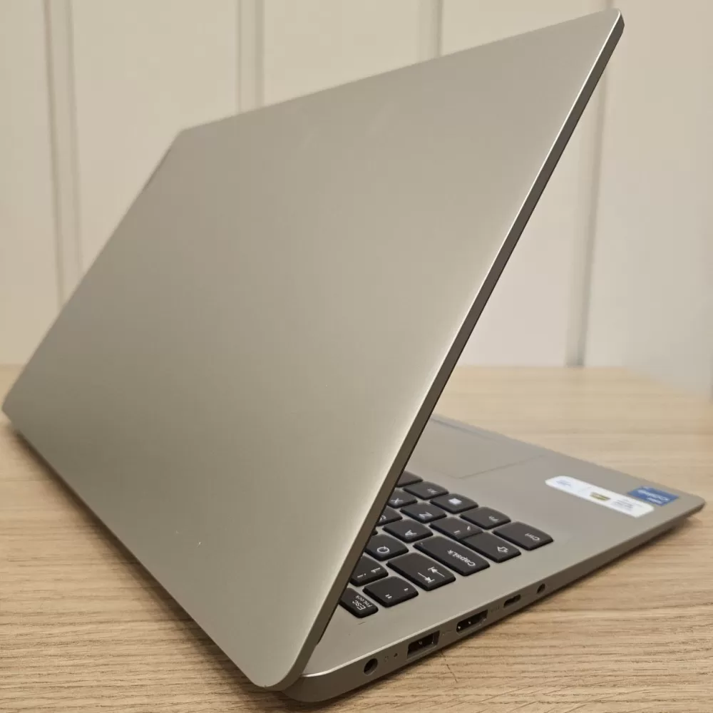 Notebook Lenovo i3 12th - 12Gb Ram - 512Gb SSD Notebook Lenovo i3 12th - 12Gb Ram - 512Gb SSD