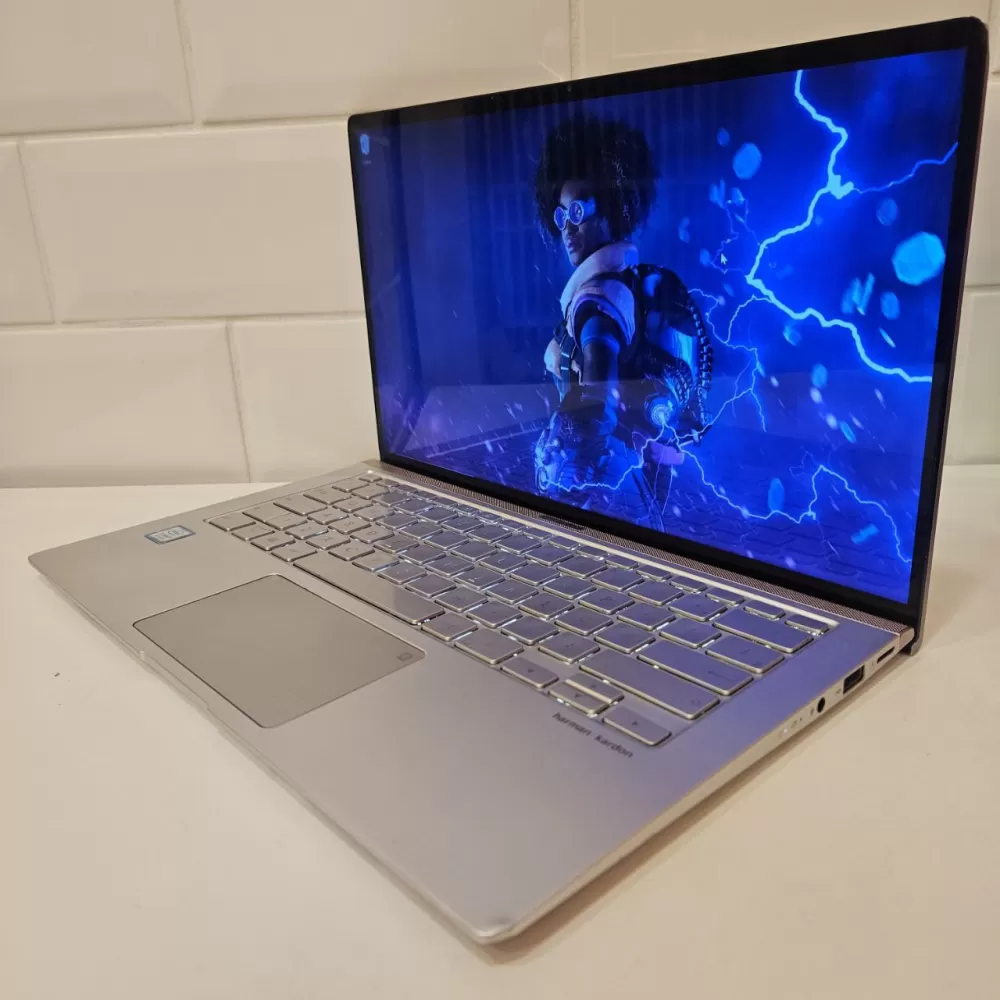 Notebook Asus ZenBook i7 8th - 8Gb Ram - SSD - IPS Notebook Asus ZenBook i7 8th - 8Gb Ram - SSD - IPS