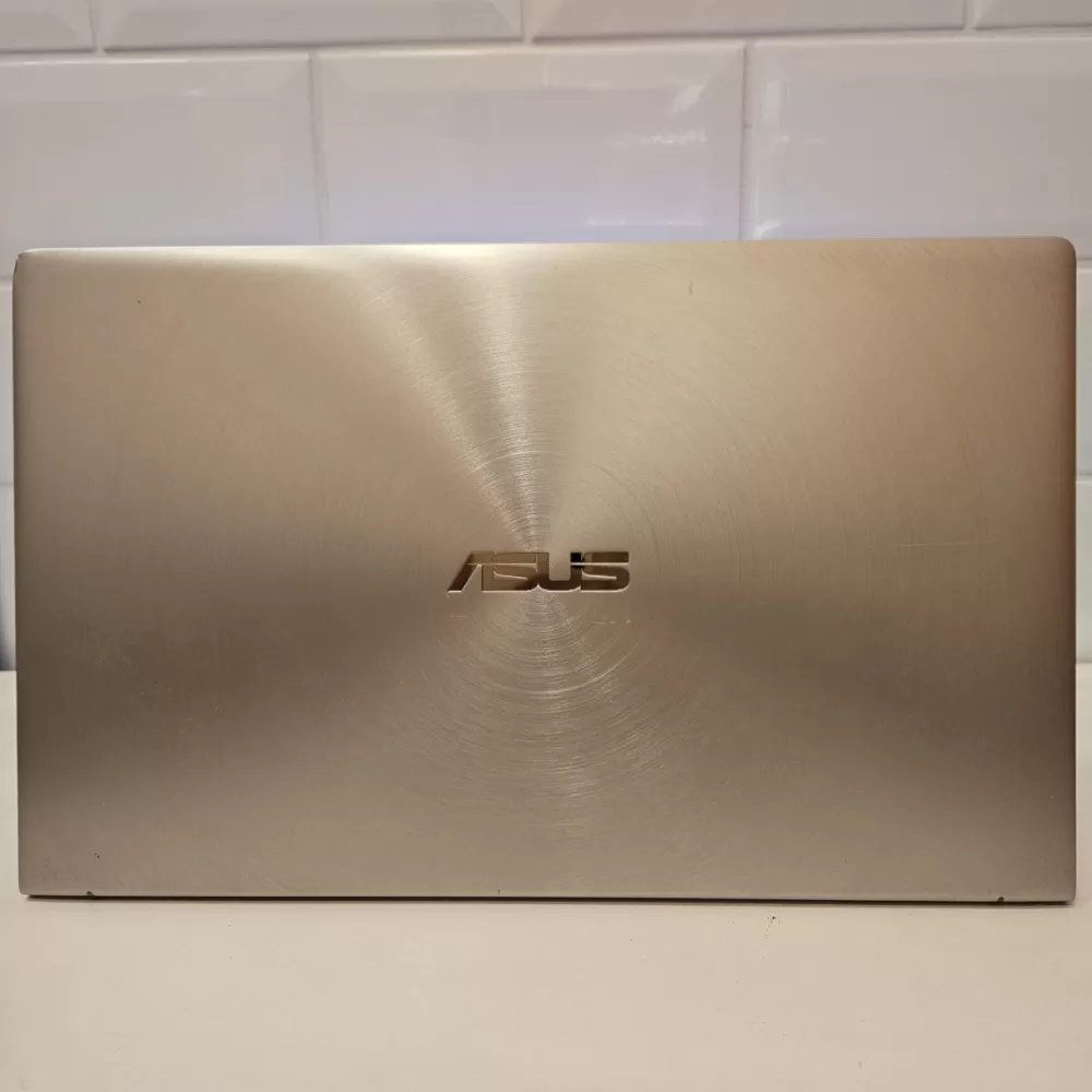 Notebook Asus ZenBook i7 8th - 8Gb Ram - SSD - IPS Notebook Asus ZenBook i7 8th - 8Gb Ram - SSD - IPS