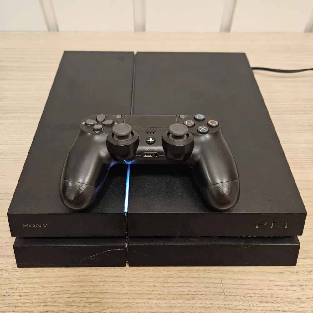 Playstation 4 - 500Gb HD - 1 Controle Playstation 4 - 500Gb HD - 1 Controle