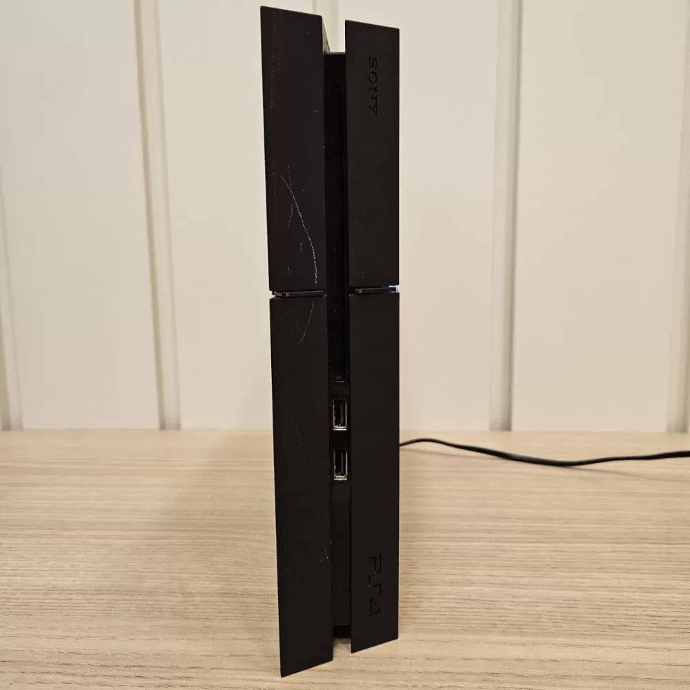 Playstation 4 - 500Gb HD - 1 Controle Playstation 4 - 500Gb HD - 1 Controle