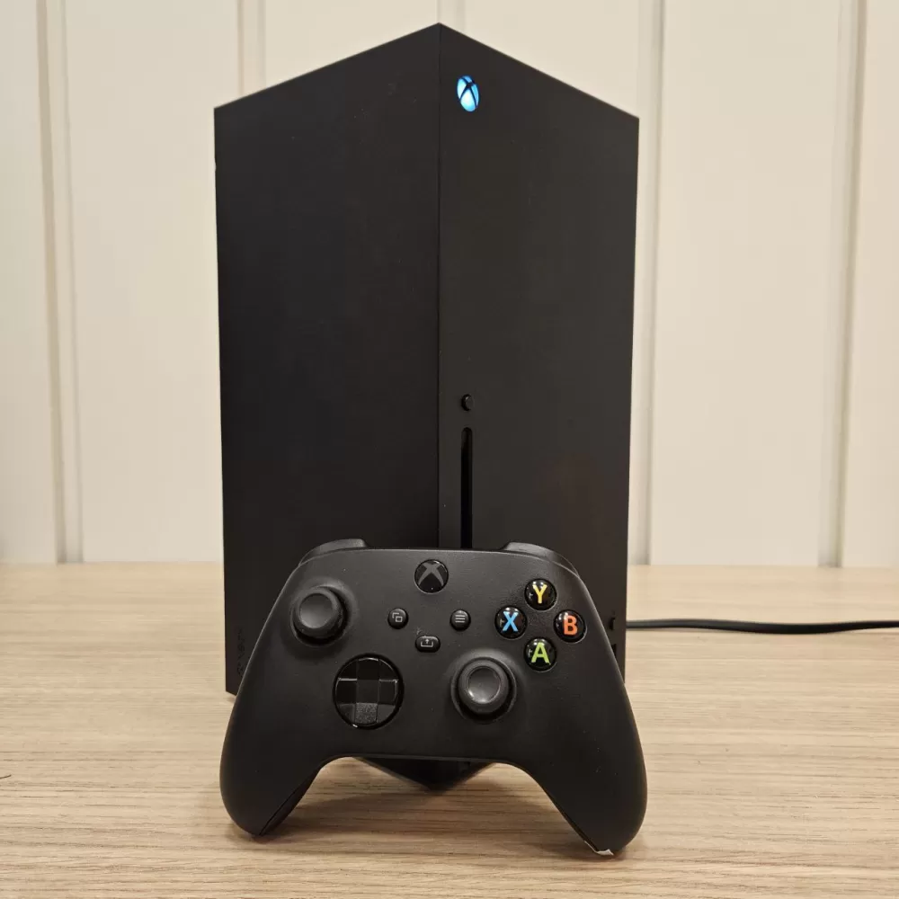 Xbox Series X - 1Tb SSD - 1 Controle Xbox Series X - 1Tb SSD - 1 Controle