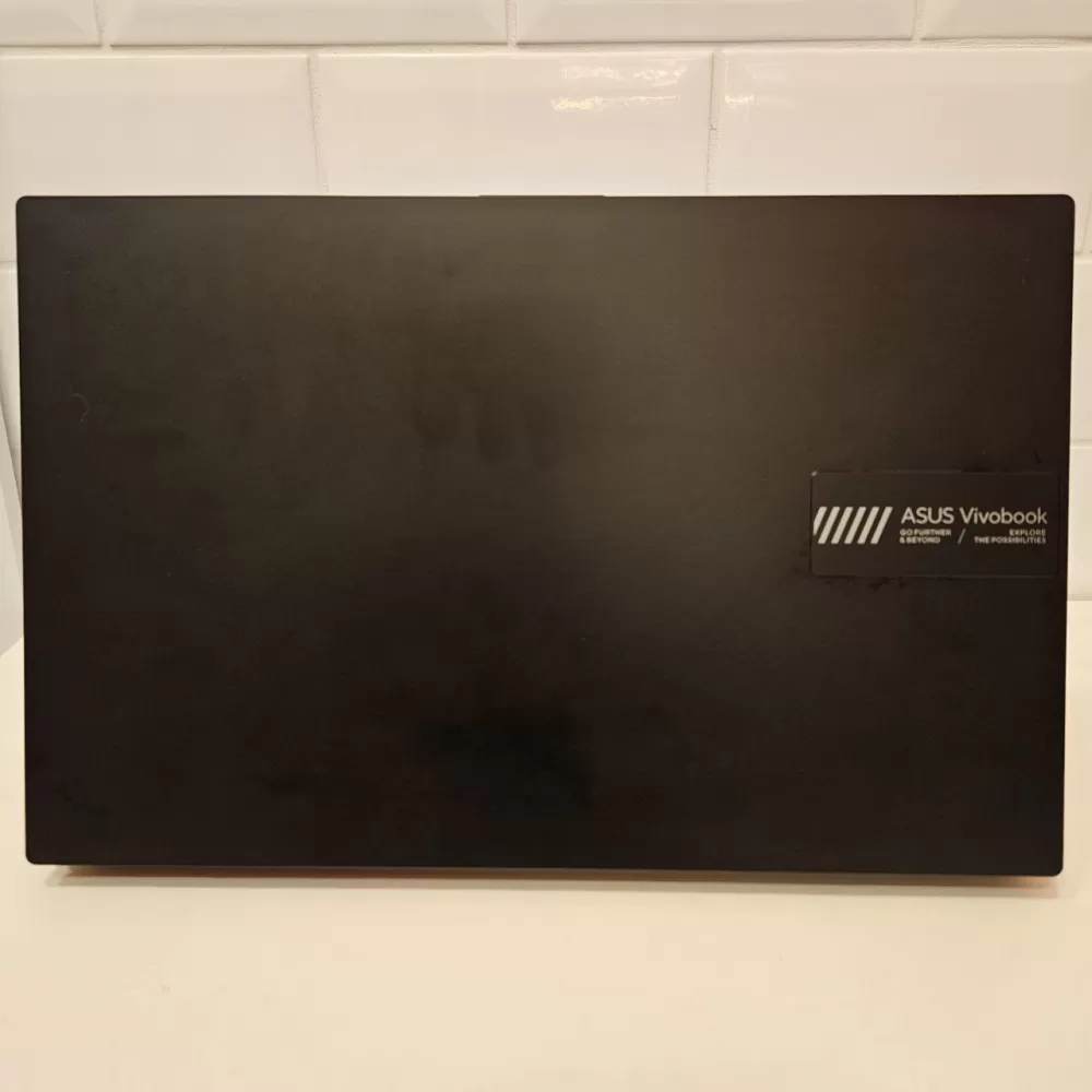 Notebook Asus VivoBook Ryzen 5 7520U - 8Gb Ram - AMD Radeon Graphics - 512Gb SSD Notebook Asus VivoBook Ryzen 5 7520U - 8Gb Ram - AMD Radeon Graphics - 512Gb SSD