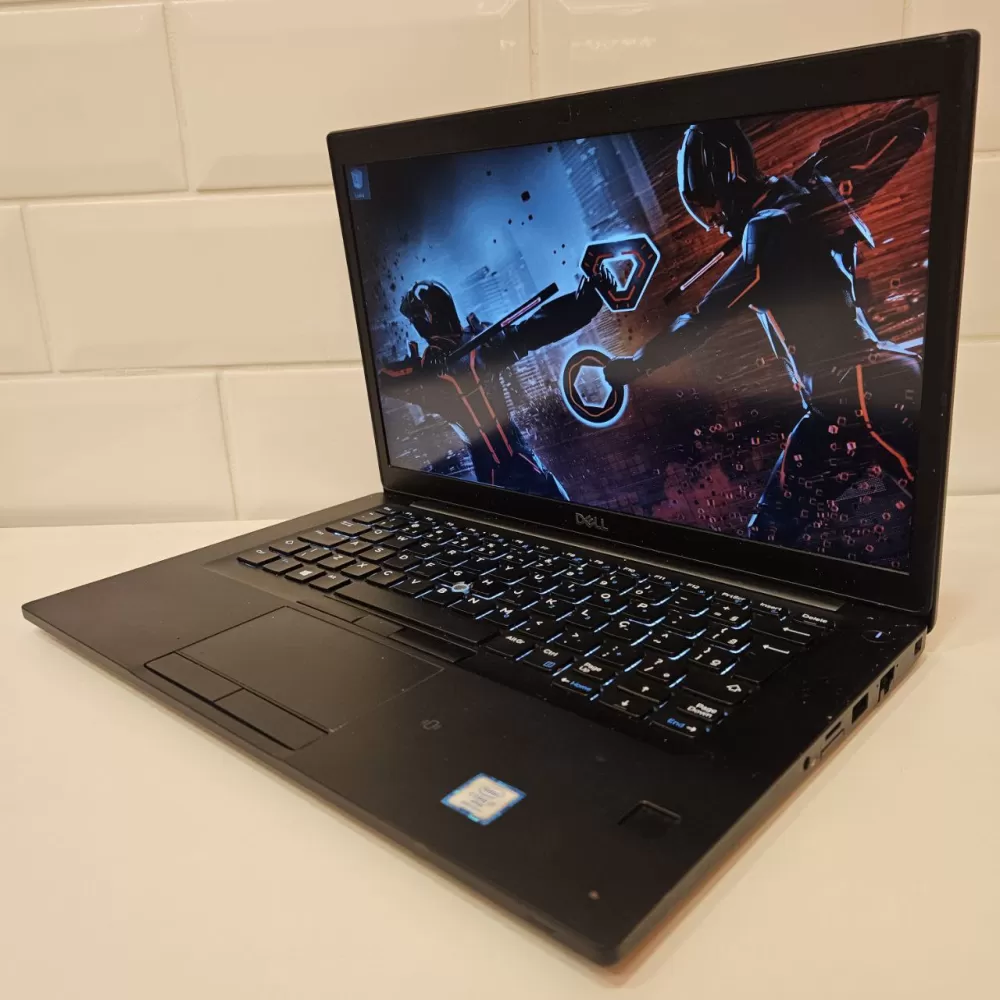 Notebook Dell i7 8th - 8Gb Ram - SSD Notebook Dell i7 8th - 8Gb Ram - SSD