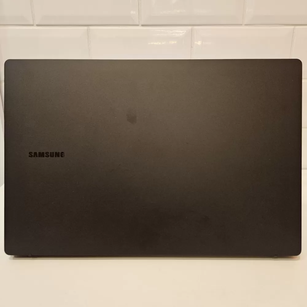 Notebook Samsung i5 12th - 8Gb Ram - Intel Iris Xe - SSD Notebook Samsung i5 12th - 8Gb Ram - Intel Iris Xe - SSD