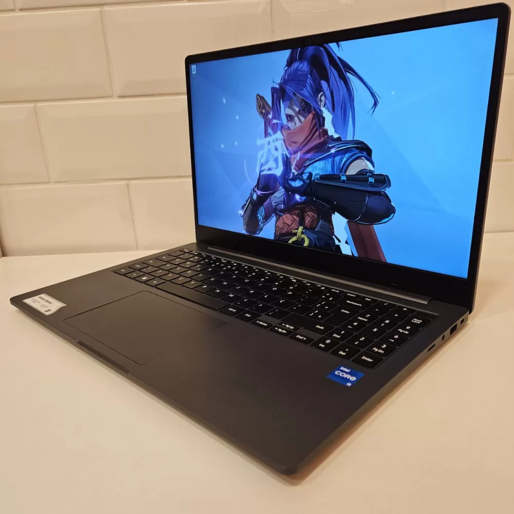 Notebook Samsung i5 12th - 8Gb Ram - Intel Iris Xe - SSD Notebook Samsung i5 12th - 8Gb Ram - Intel Iris Xe - SSD