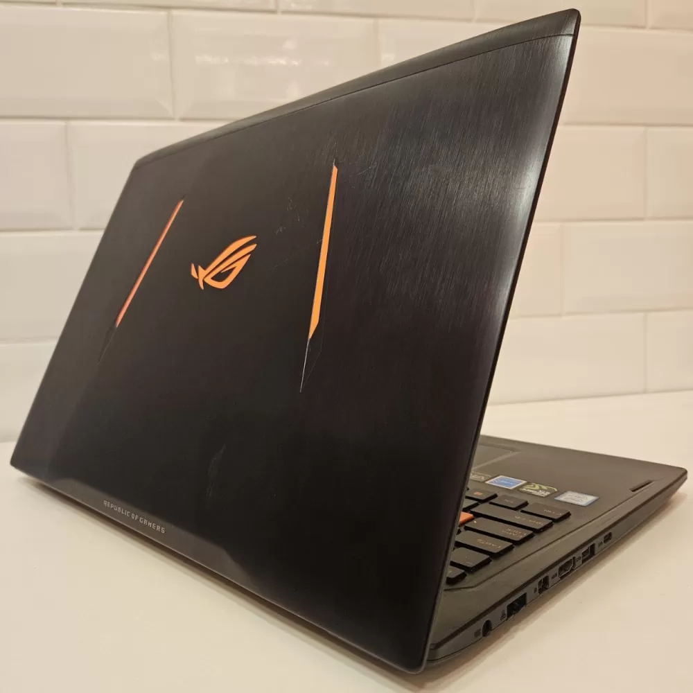 Notebook Asus ROG i7 7th - 12Gb Ram - GTX 1060 - SSD e 1Tb HD Notebook Asus ROG i7 7th - 12Gb Ram - GTX 1060 - SSD e 1Tb HD