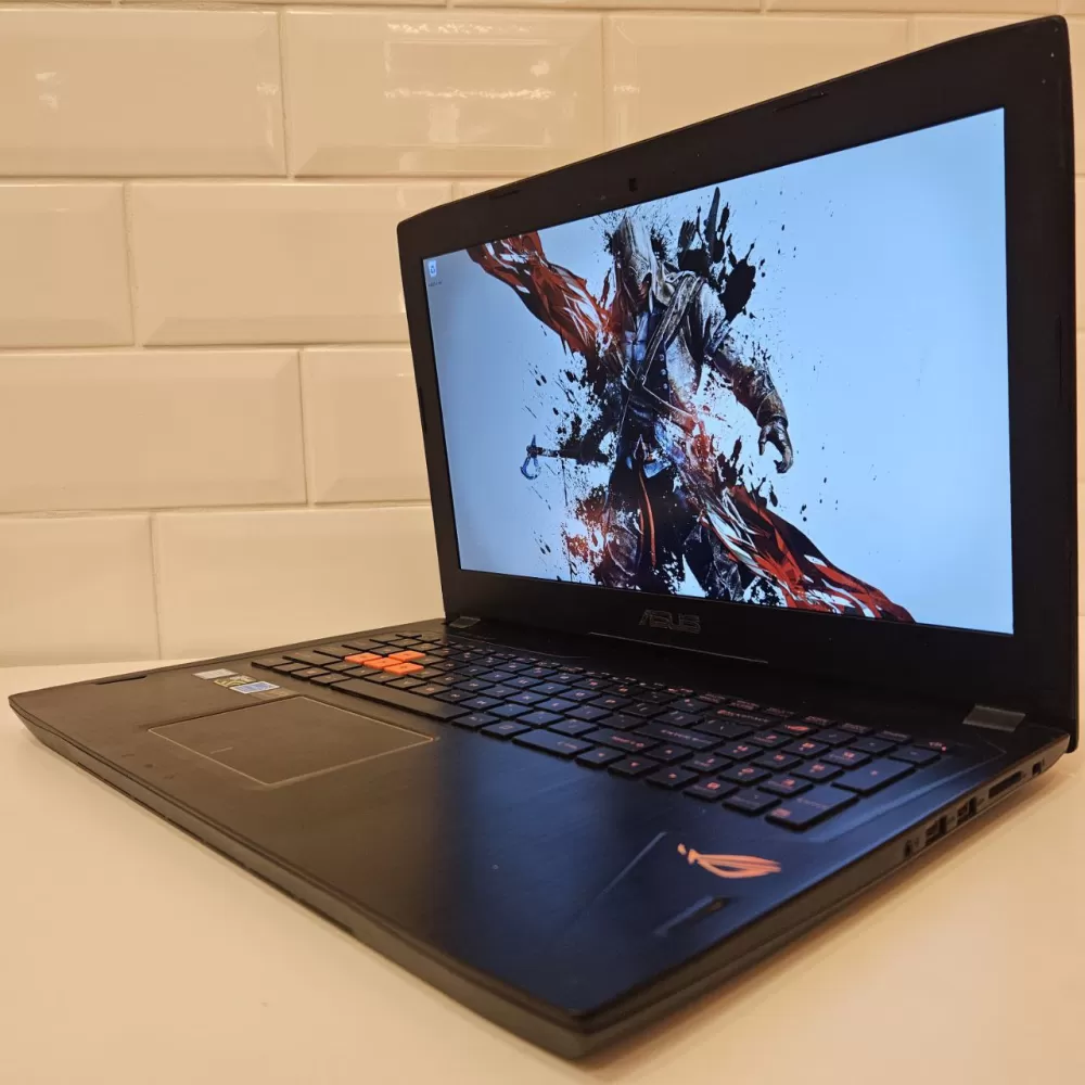 Notebook Asus ROG i7 7th - 12Gb Ram - GTX 1060 - SSD e 1Tb HD Notebook Asus ROG i7 7th - 12Gb Ram - GTX 1060 - SSD e 1Tb HD