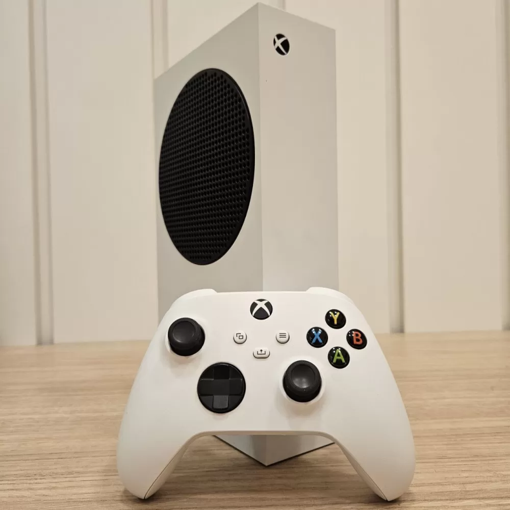 Xbox Series S  - 512Gb SSD - 1 Controle (GARANTIA ATÉ 06/2026) Xbox Series S  - 512Gb SSD - 1 Controle (GARANTIA ATÉ 06/2026)