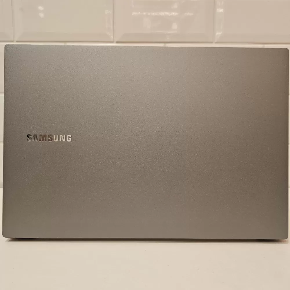 Notebook Samsung i7 10th - 8Gb Ram - MX110 - SSD e 1Tb Notebook Samsung i7 10th - 8Gb Ram - MX110 - SSD e 1Tb