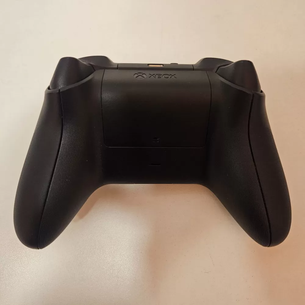 Controle Xbox Series X e S - Sem Fio - Carbon Black (GARANTIA ATÉ 03/2026) Controle Xbox Series X e S - Sem Fio - Carbon Black (GARANTIA ATÉ 03/2026)