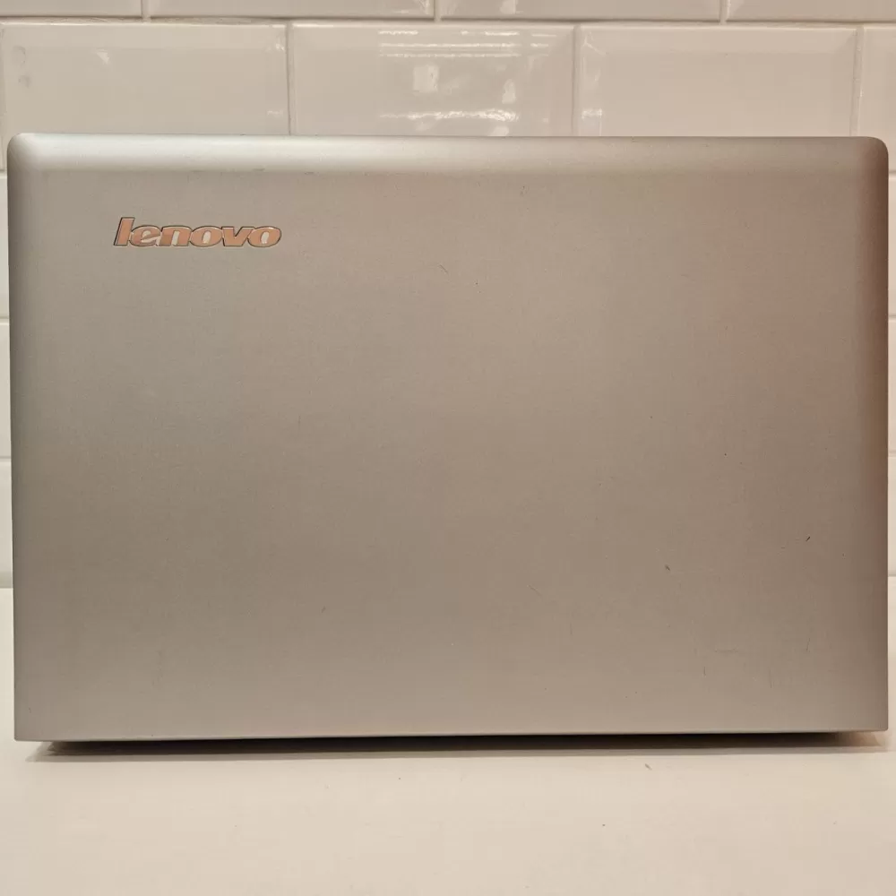 Notebook Lenovo i7 5th - 8Gb Ram - SSD Notebook Lenovo i7 5th - 8Gb Ram - SSD