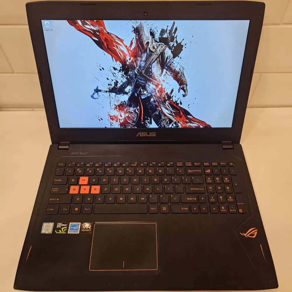 Notebook Asus ROG i7 7th - 12Gb Ram - GTX 1060 - SSD e 1Tb HD Notebook Asus ROG i7 7th - 12Gb Ram - GTX 1060 - SSD e 1Tb HD