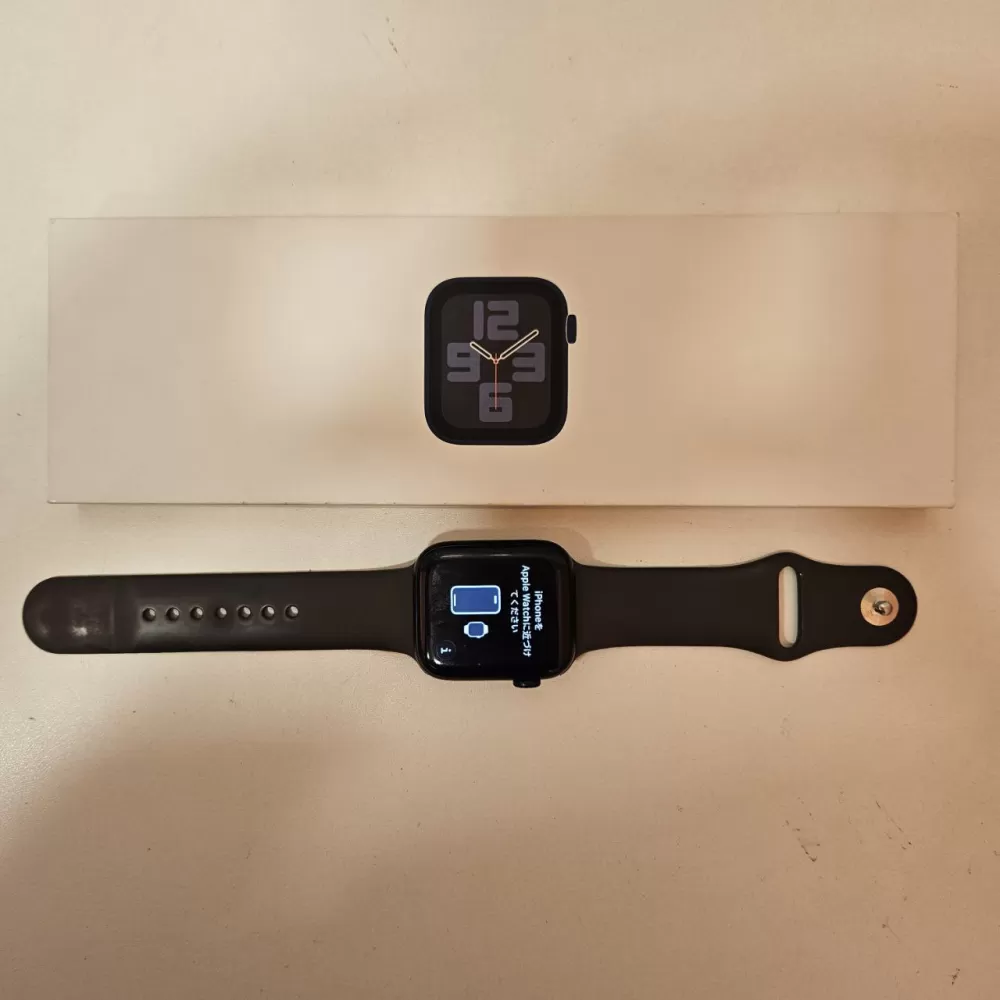 Apple Watch SE Gen 2 (GPS) - 40mm Apple Watch SE Gen 2 (GPS) - 40mm